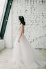 Sweep Zug Strand A-Line romantisches Brautkleid mit Schaufel Ausschnitt mit Applikation - 1