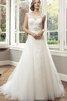 Robe de mariée distinguee a-ligne en dentelle textile en tulle col en bateau - 1