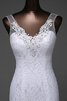 Sweep train rückenfreies Perlenbesetztes schlichtes Brautkleid mit Bordüre mit Applike - 2