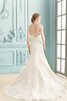 Robe de mariée simple distinguee classique appliques textile en tulle - 2