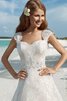 Robe de mariée romantique delicat avec perle au bord de la mer avec manche courte - 2