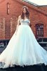Tüll plissiertes Duchesse-Linie zeitloses Ärmellos Brautkleid mit Schulterfreier Ausschnitt - 1