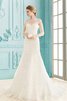 Robe de mariée simple distinguee classique appliques textile en tulle - 5