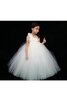 Robe de cortège enfant en tulle de lotus d'épaule asymétrique avec fleurs de mode de bal - 2