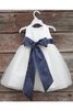 Robe de cortège enfant plissage avec ruban arrivée au cheville ceinture textile en tulle - 3