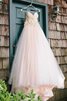 Robe de mariée romantique moderne manche nulle avec fleurs en tulle - 3