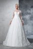 Robe de mariée classique longue delicat de traîne moyenne au niveau de cou - 3