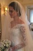 Normale Taille Langärmeliges Klassisches Brautkleid mit Gericht Schleppe mit Bordüre - 2