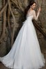 Zeitloses Spitze Sweep train romantisches Brautkleid mit Knöpfen mit Applike - 4