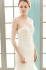 Robe de mariée simple distinguee classique appliques textile en tulle - 3