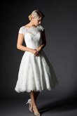 Abito da Sposa con Ricamo mini Romantico in pizzo con Bottone Sotto Ginocchio