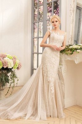 Abito da Sposa lusso in Pizzo Cappellino Sirena con Manica Corte Barchetta