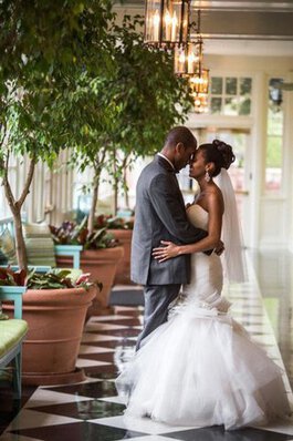 Vestido de Novia de Corte Sirena en Tul y Organza de Manga de Campana de Volante