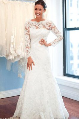 Robe de mariée charmeuse elégant modeste avec manche longue au niveau de cou