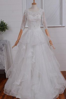 Robe de mariée sage avec zip de col en cœur avec manche longue textile en tulle