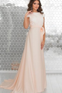 Robe de bal en satin avec manche courte elevé avec décoration dentelle de traîne courte