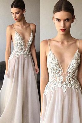 Abito da sposa semplice in tulle spazzola treno splendido con piega conotta