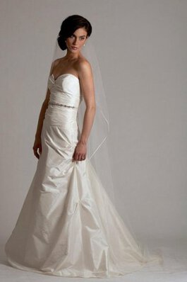 Robe de mariée naturel ruché avec perle manche nulle textile taffetas