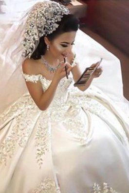 Robe de mariée captivant a eglise classique luxueux longue