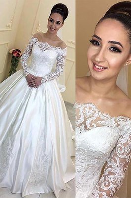 Robe de mariée intemporel naturel en satin d'epaule ajourée de traîne moyenne