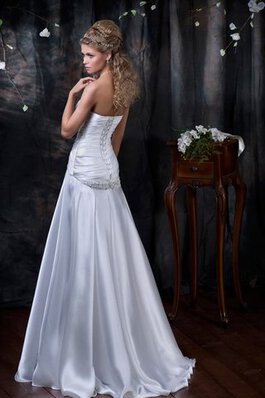 Robe de mariée jusqu'au sol manche nulle avec lacets avec perle de traîne courte