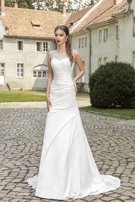 Robe de mariée naturel de col bateau ruché longueur au ras du sol avec cristal