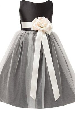 Robe de cortège enfant manche nulle ceinture avec fleurs de col bateau