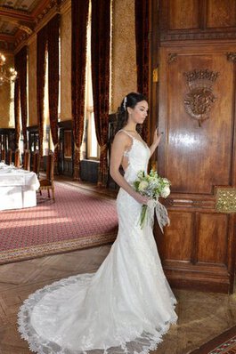 Sencillo Vestido de Novia de Corte Sirena en Encaje de Escote en V de Espalda Descubierta