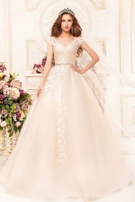 Abito da Sposa Ball Gown in Pizzo A Terra con Applique in pizzo Coda A Strascico Corto