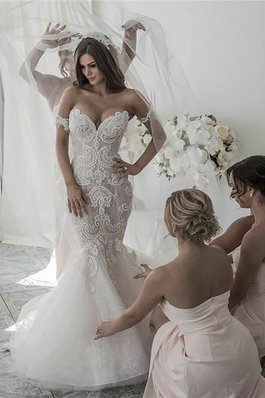 Abito da Sposa in Tulle Senza Maniche Naturale Coda A Strascico Cappella Retro