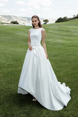 Robe de mariée distinguee discrete de traîne moyenne avec ruban a-ligne