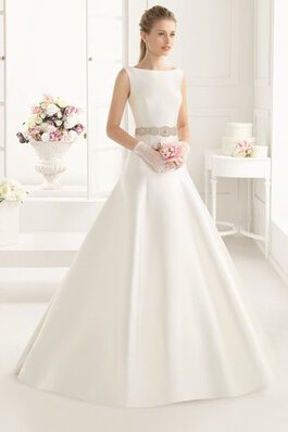 Robe de mariée en satin ceinture en étoffe avec perle trou serre de traîne moyenne