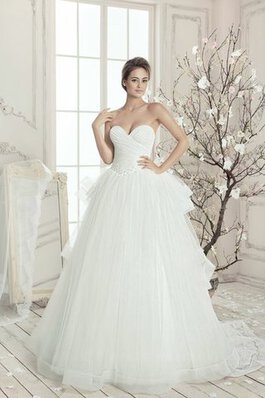 Robe de mariée naturel en tulle de traîne moyenne a-ligne de col en cœur