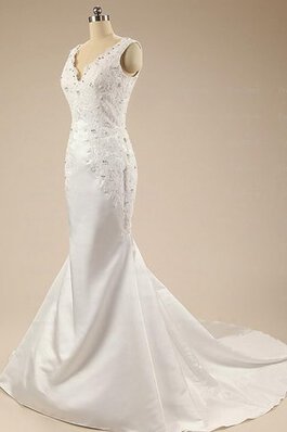 Robe de mariée avec perle décolleté dans le dos de sirène en satin de col en v