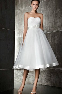 Abito da Sposa con Nastro con Increspato A-Line in Raso Cuore Sotto Ginocchio