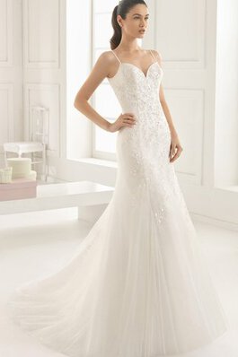 Robe de mariée solennel romantique derniere tendance dos nu bandouliere spaghetti