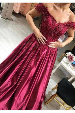 Robe de bal chic plissé romantique en satin avec perle