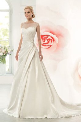 Robe de mariée ligne a avec manche épeules enveloppants avec fronce encolure ronde avec perle