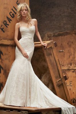 Robe de mariée avec nœud de sirène de traîne courte pendant ruché