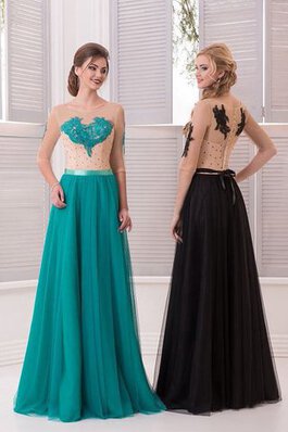 Sweep train A Linie halbe Ärmeln normale Taille Ballkleid mit Kristall