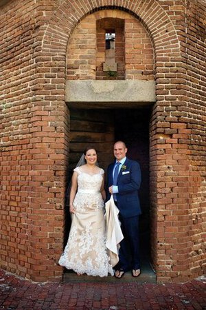 Vestido de Novia en Encaje de Cremallera de Escote Corazón de Queen Anne de Manga tapada - Foto 3