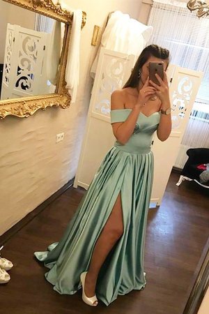 Robe de soirée de lotus adorable d'epaule ajourée en satin a-ligne - Photo 1