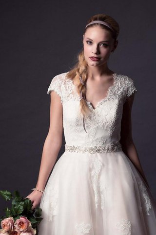 Robe de mariée romantique modeste avec perle boutonné avec manche épeules enveloppants - Photo 2