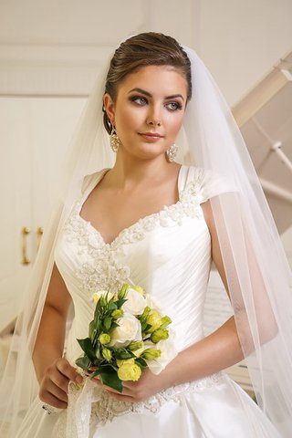 Robe de mariée naturel avec lacets en satin avec manche épeules enveloppants appliques - Photo 2