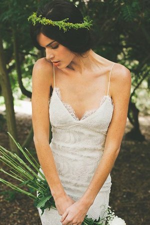 Robe de mariée avant-gardiste brodé bretelles spaghetti sexy naturel - Photo 1