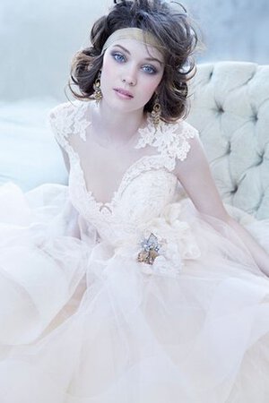 Tüll normale Taille Duchesse-Linie tiefer V-Ausschnitt bodenlanges Brautkleid mit Bordüre - Bild 6
