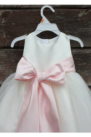 Abito da Cerimonia Bambini Naturale decorato con Increspature in Tulle con Fusciacca Tondo - Foto 1