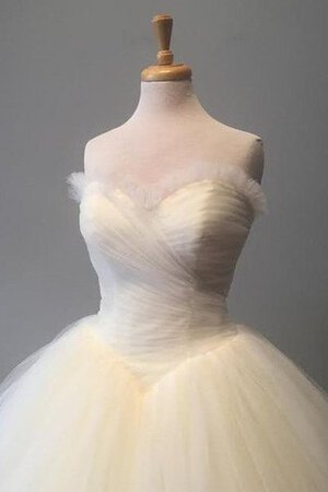 Ärmelloses Tüll rückenfreies bodenlanges Brautkleid mit kreuz mit Plissierungen - Bild 3