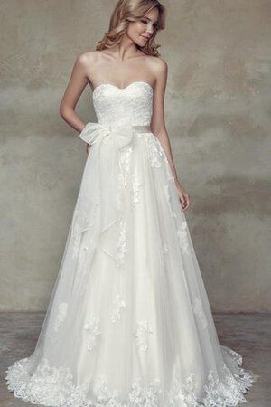 Robe de mariée avec lacets ligne a decoration en fleur de col en cœur avec sans manches - Photo 1