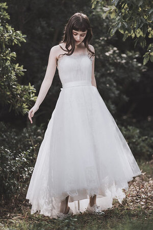 Robe de mariée étourdissant de lotus avec décoration dentelle en plein air avec lacets - Photo 2